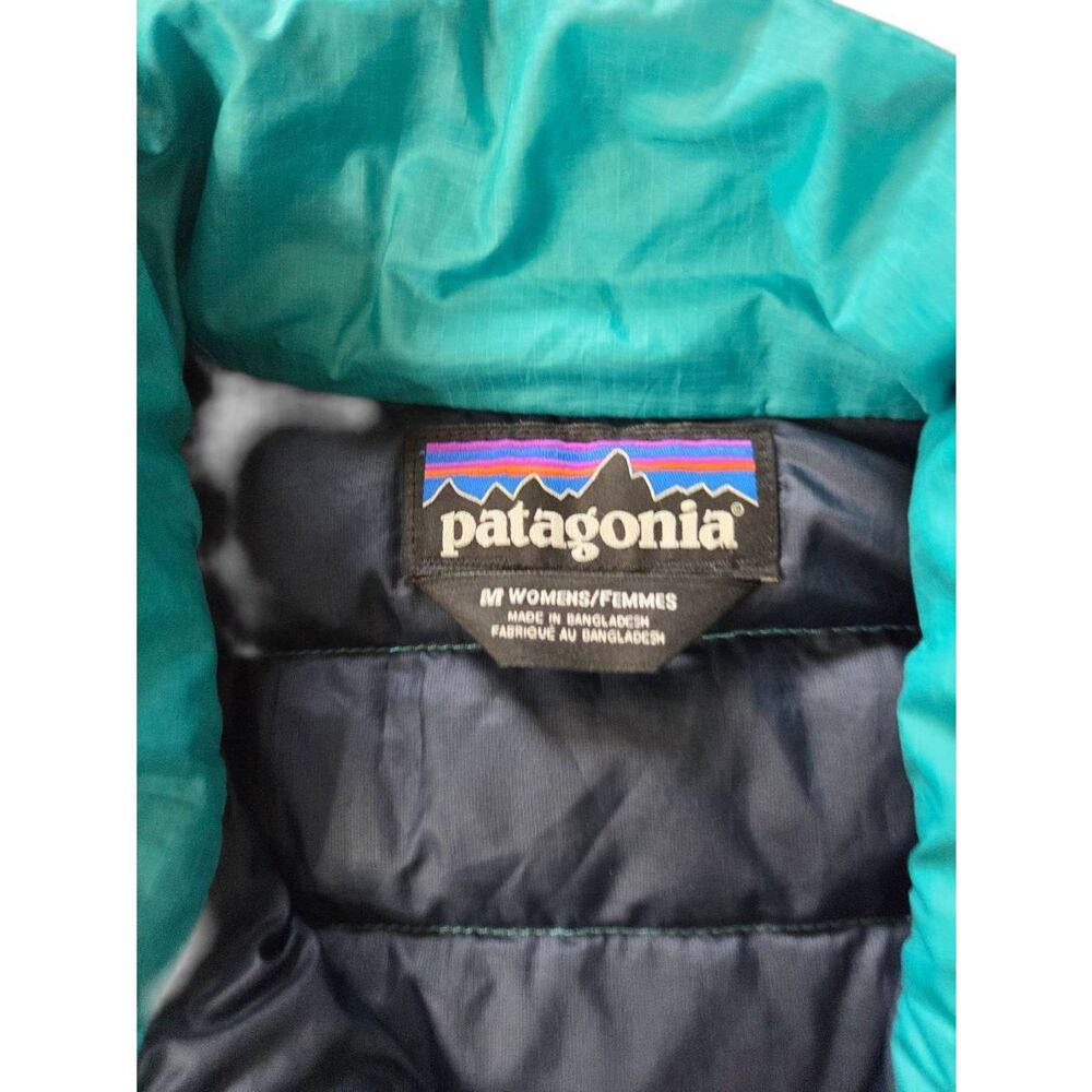 Patagonia Women's Nano Puff Jacket in Epic blue sz Medium - Picture 8 of 8